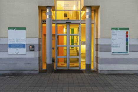 Zeigt den Eingangsbereich des Ärztehauses